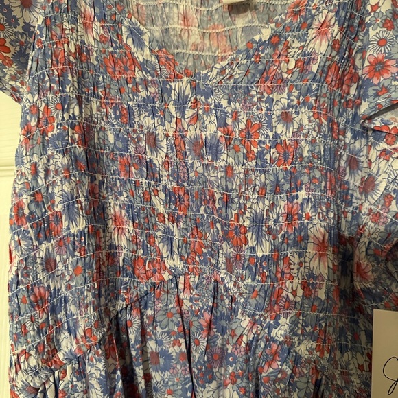 Cute women blouse never worn - Picture 3 of 4